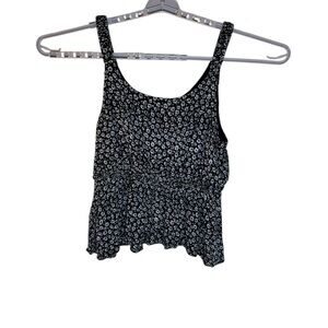 Black and White Crop Tank Top with Scoop Neck and Sleeveless Design Sz XL